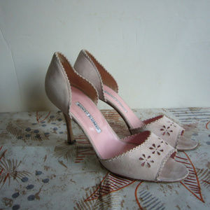 Manolo Blahnik Pink Suede Flower Pump - Size 40/10